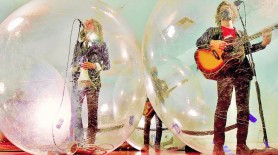 FOTO/VIDEO: Cea mai creativă metodă de a susține un concert live în pandemie